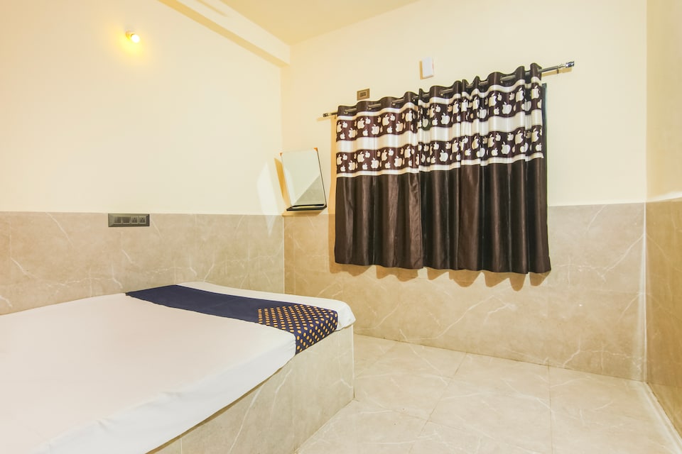 SPOT ON 67299 Rainbow Lodging N Boarding, Ramtek, Nagpur