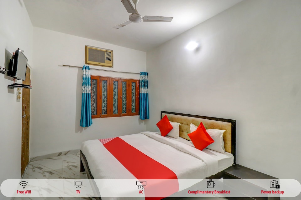OYO 67300 Siddharth Guest House, Godowlia, वाराणसी