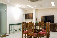 OYO Madras Inn Alwarpet Near Shri Ayyappan Temple