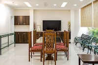 OYO Madras Inn Alwarpet Near Shri Ayyappan Temple