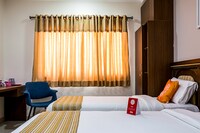 OYO Madras Inn Alwarpet Near Shri Ayyappan Temple