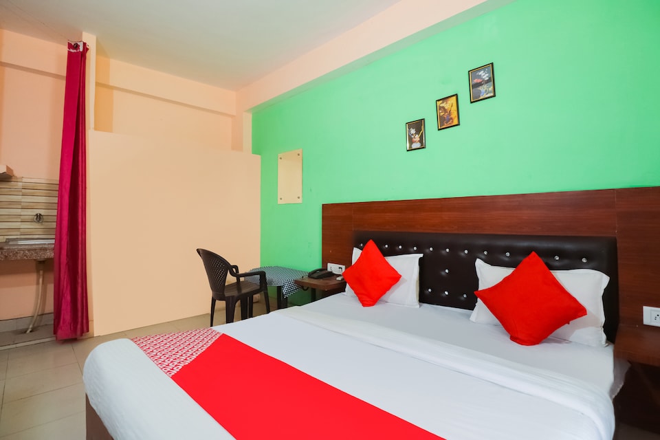 OYO 67304 Hotel Krishna Palace, Airport Delhi, Delhi Transit