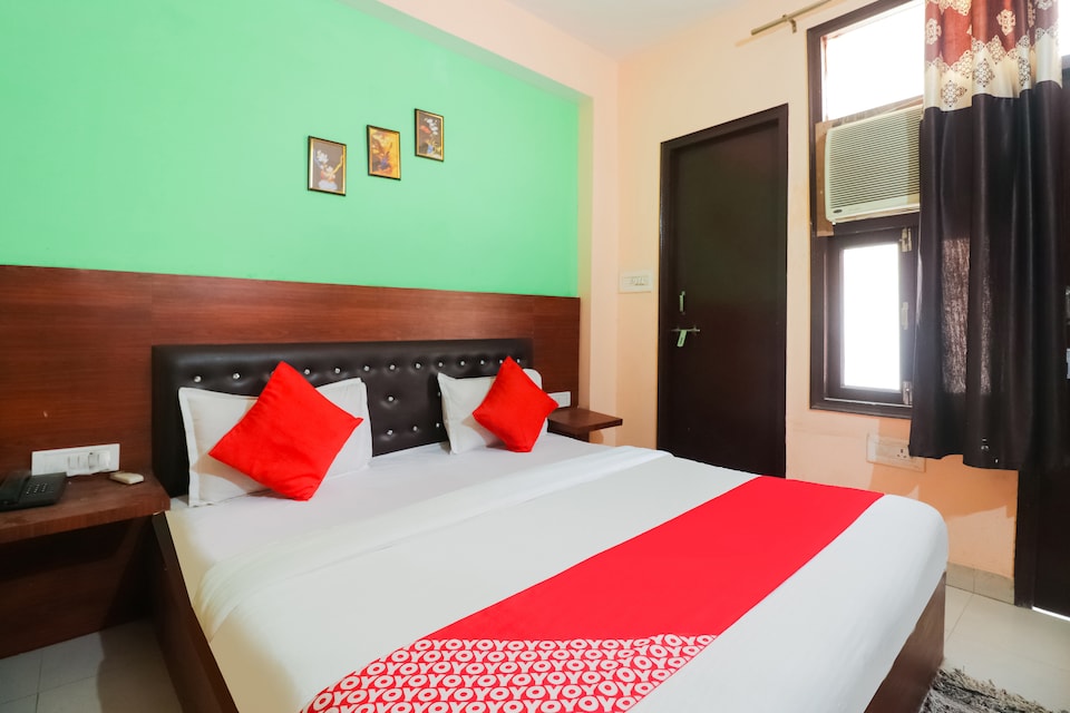 OYO 67304 Hotel Krishna Palace, Airport Delhi, Delhi Transit