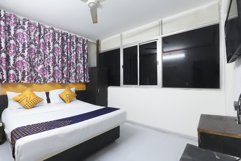 Hotel O Ashish, Ashram Road Ahmedabad, Ahmedabad