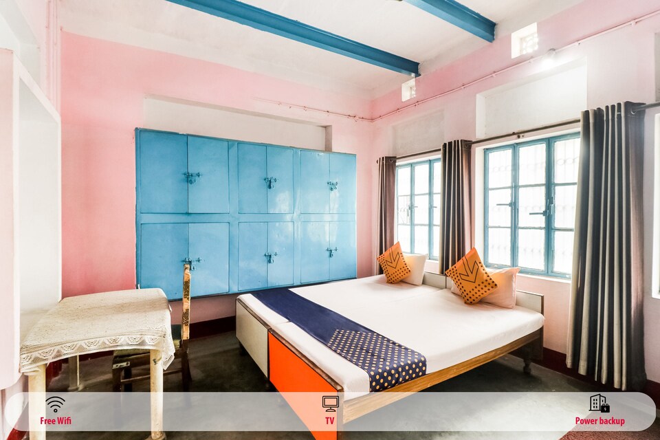 SPOT ON 67308 Yogi Lodge, Godowlia, Varanasi