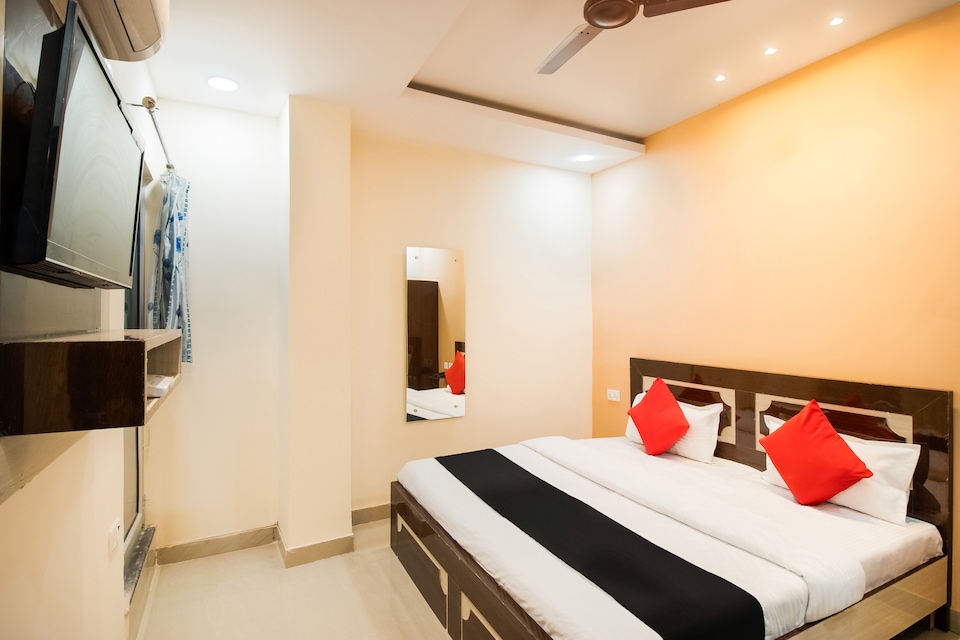 HOTEL O RADHIKA PALACE, Airport Lucknow, Lucknow