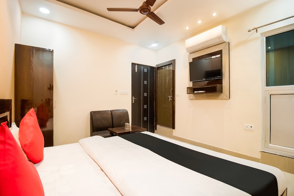 HOTEL O RADHIKA PALACE, Airport Lucknow, Lucknow