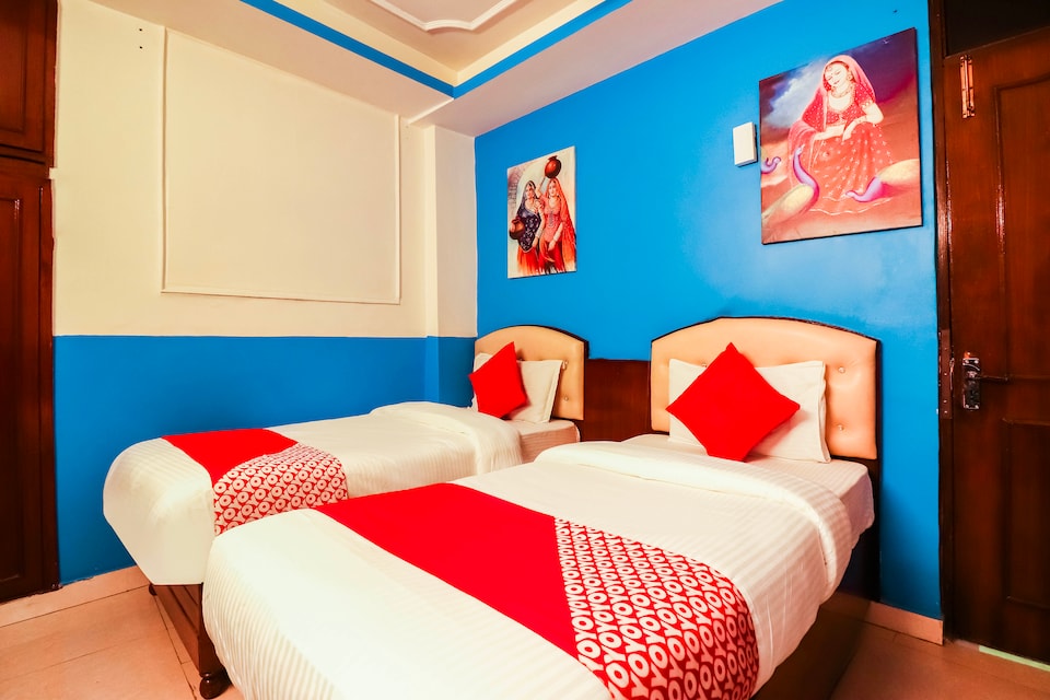 OYO 67355 Krishna Continental, Airport Delhi, Delhi Transit