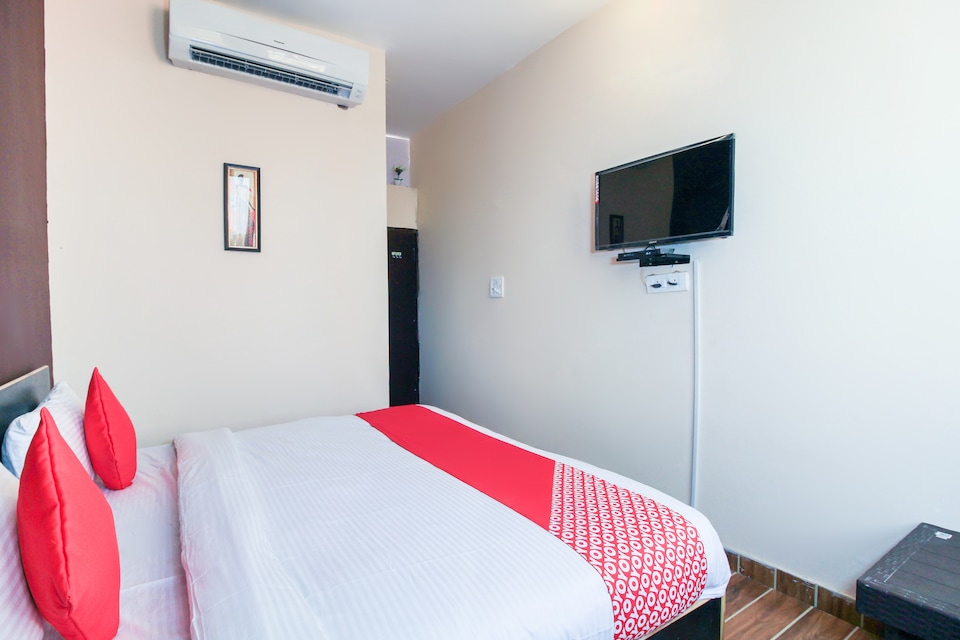 OYO 67368 Hotel Raj Palace, Rudrapur, Rudrapur