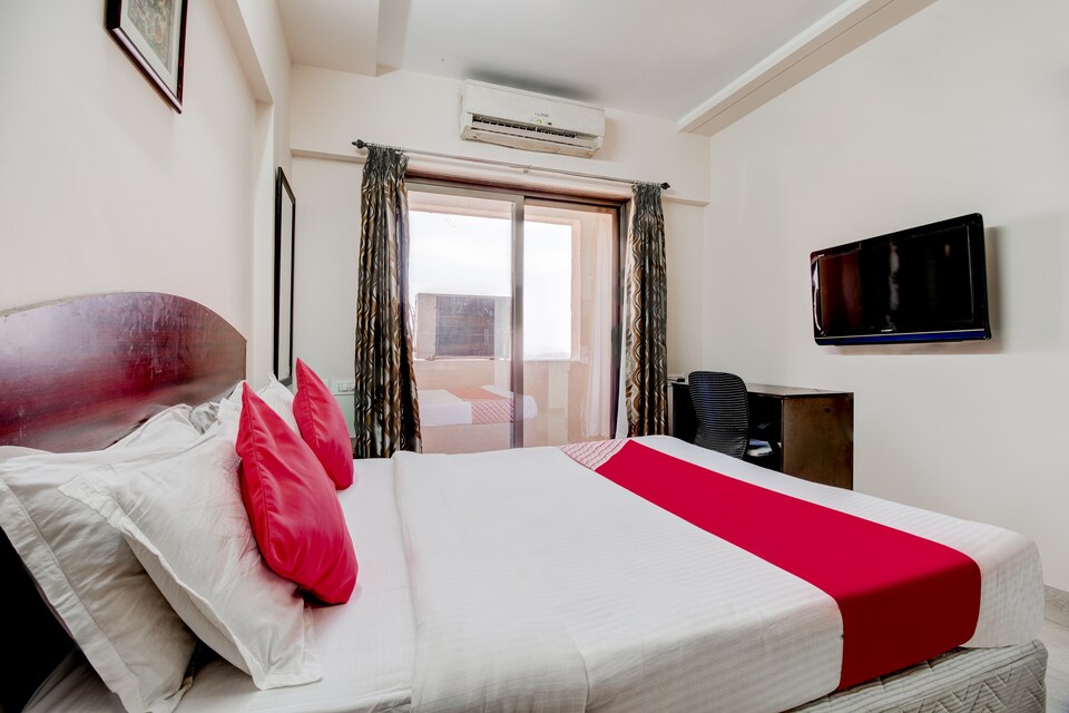 OYO 67417 Green Apple Hospitality, Mumbai Thane-Mulund-Bhandup, Mumbai