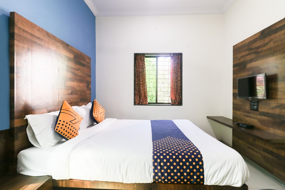 OYO 67424 Om Palace, Metgutad Mahabaleshwar, Mahabaleshwar