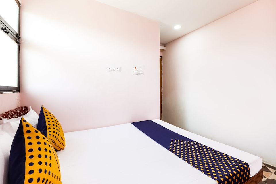 SPOT ON 67432 Hotel Kaveri, Omkareshwar City, Omkareshwar