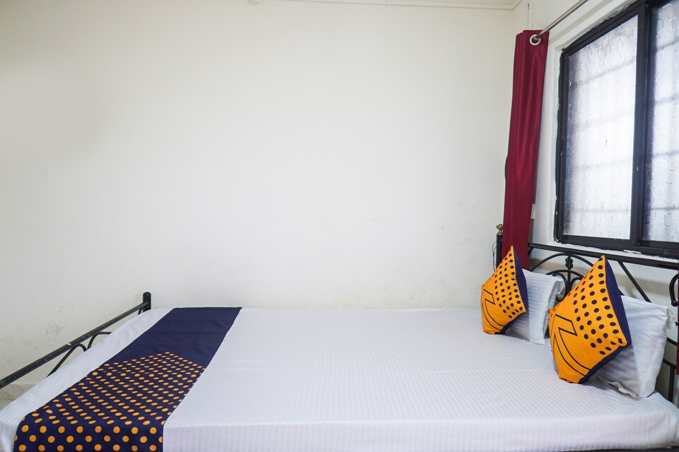 SPOT ON 67435 Hotel Ambadnya, Khed Shivapur, Pune