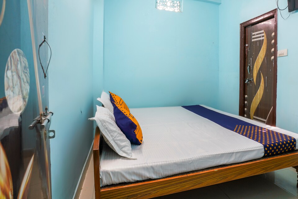 SPOT ON 67469 Hotel Rahath Lodge, Ameerpet, Hyderabad