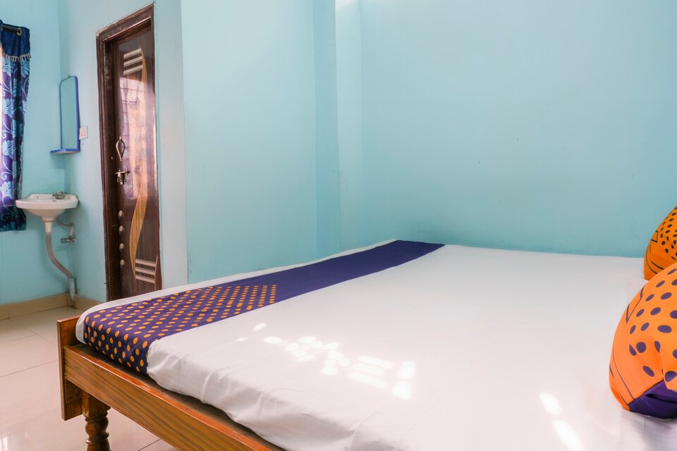 SPOT ON 67469 Hotel Rahath Lodge, Ameerpet, Hyderabad