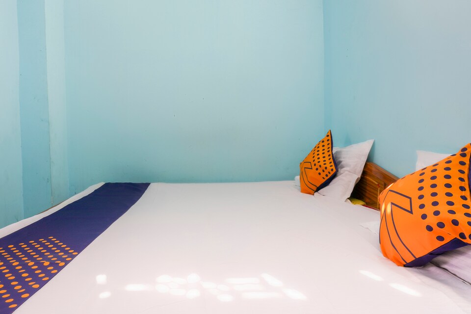 SPOT ON 67469 Hotel Rahath Lodge, Ameerpet, Hyderabad