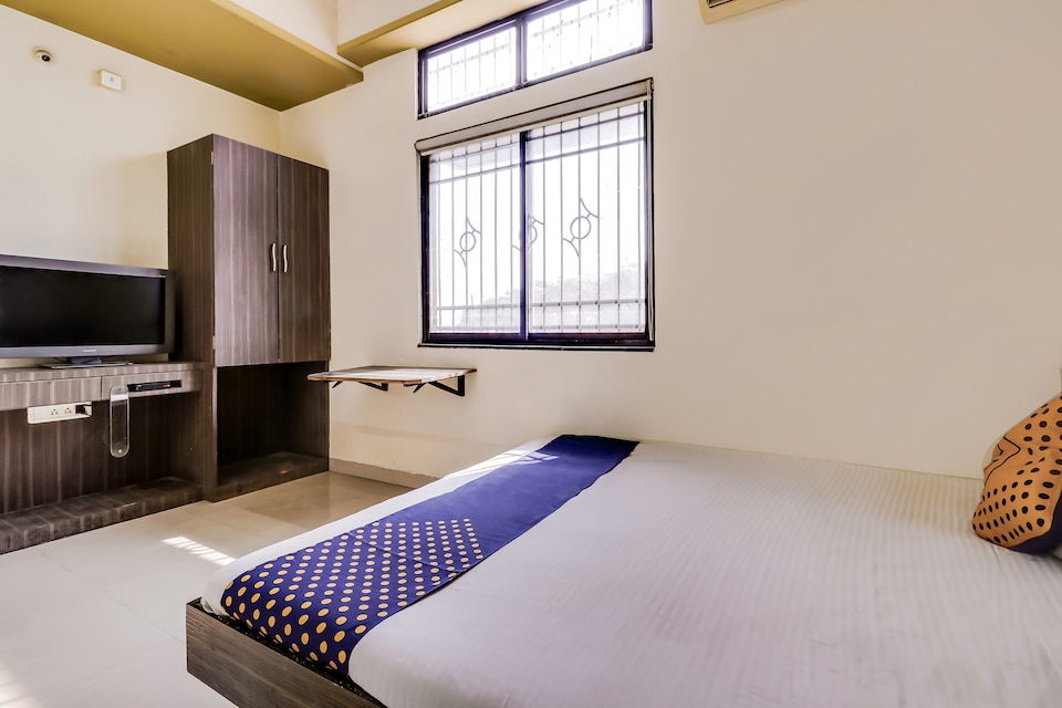 OYO 67481 Hotel Jayesh Inn, Pusad, Yavatmal