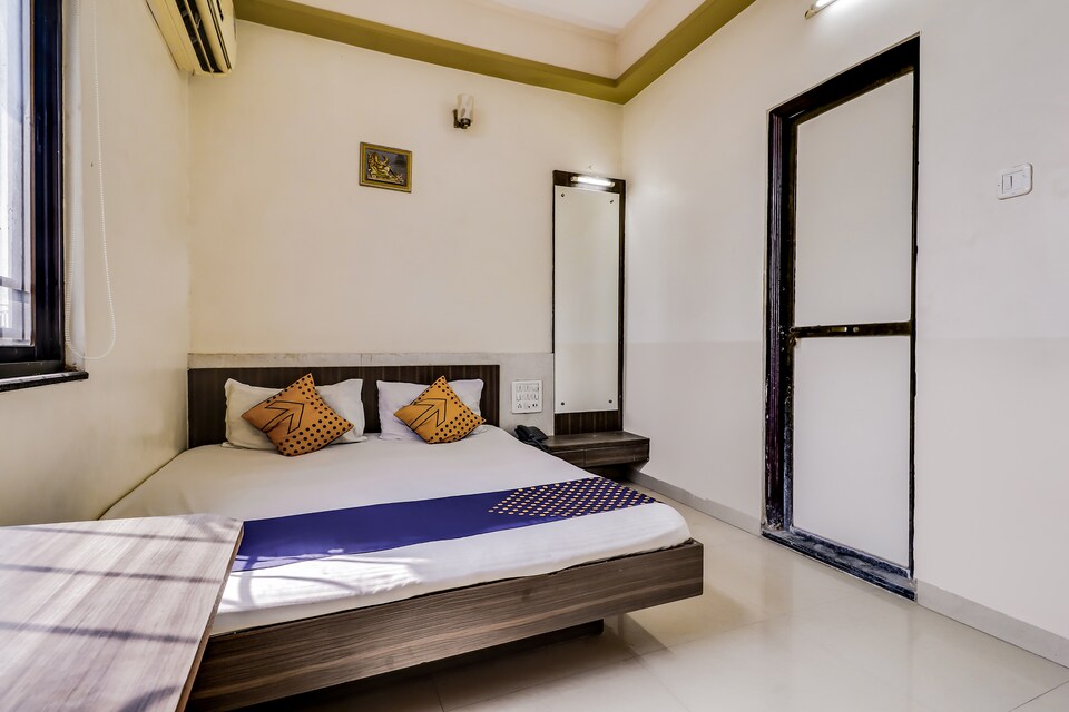 OYO 67481 Hotel Jayesh Inn, Pusad, Yavatmal