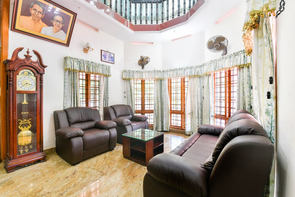 SPOT ON 67499 Hotel Puthiyedathusherry, Kottayam, Kottayam