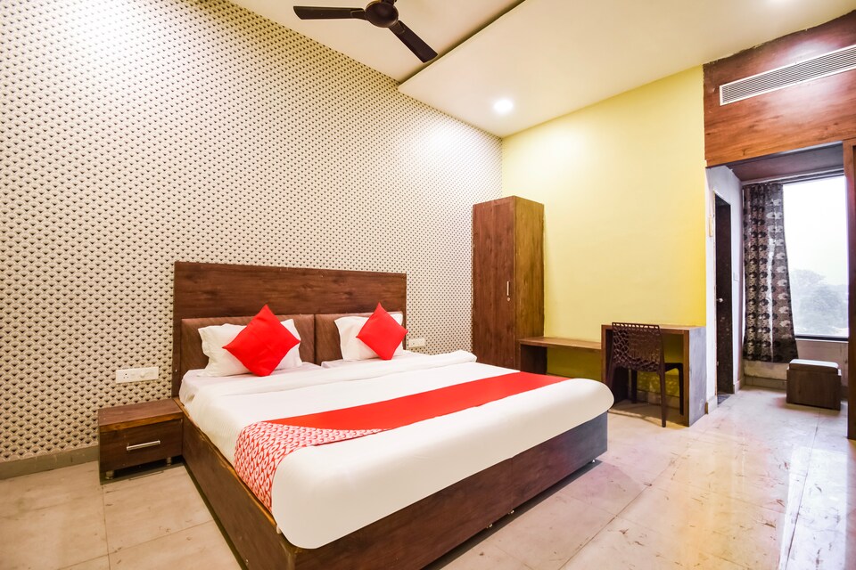 OYO 67502 Dilbag Pride, Tatibandh Road, Raipur