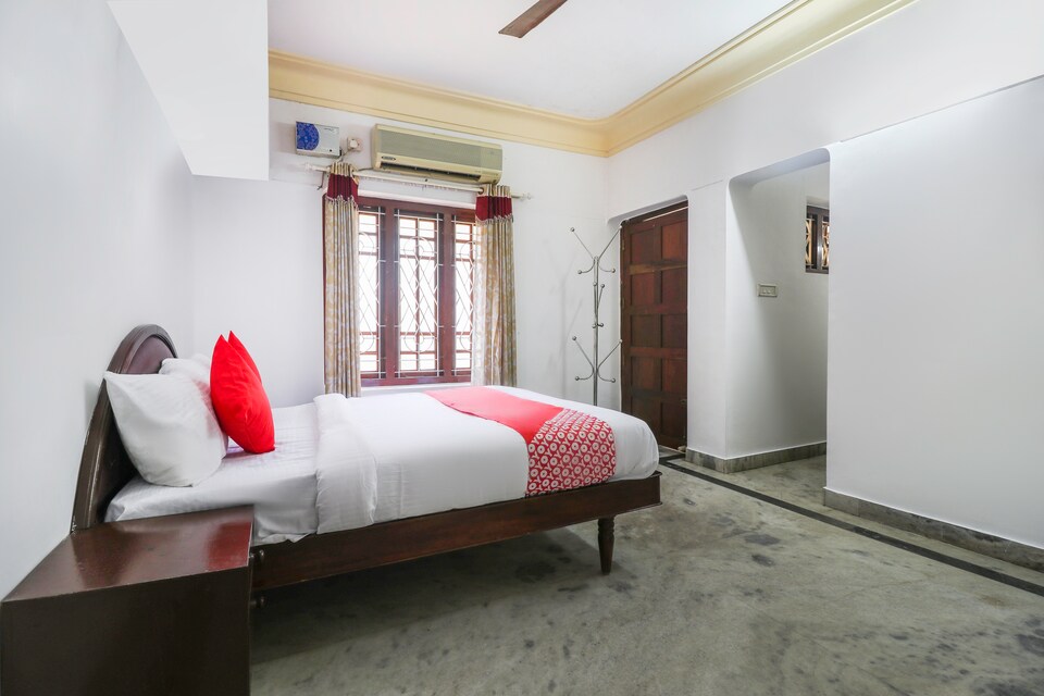 OYO 67520 Hotel Wintro, Thampanoor Trivandrum, Trivandrum