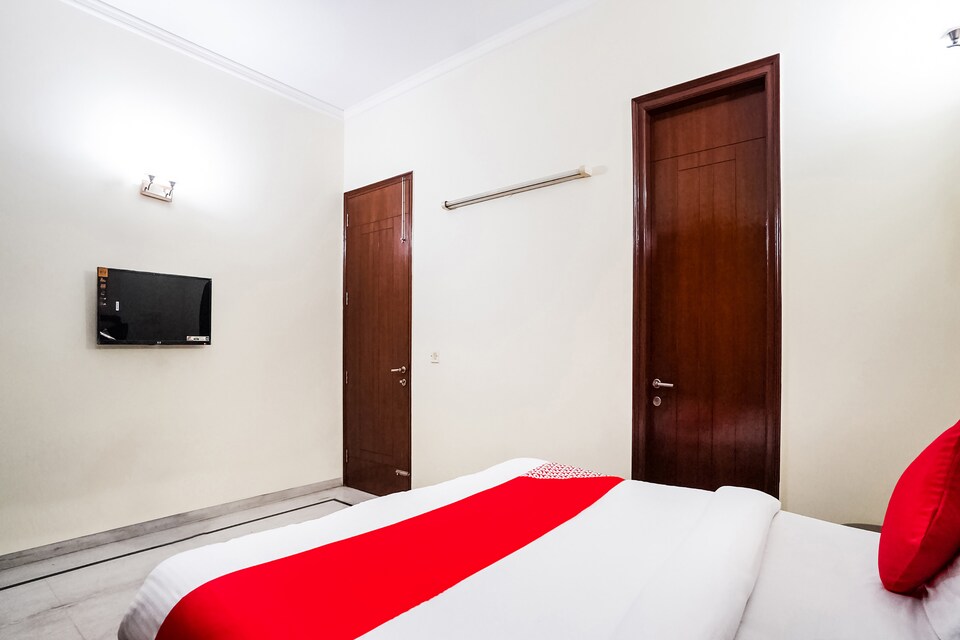 OYO 67529 Royal Oak Villa , Anand Vihar Delhi, Delhi