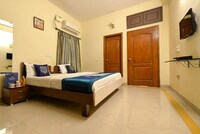 OYO Maven Suites Near Alcazar Mall