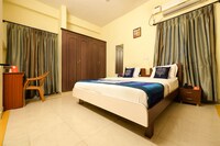 OYO Maven Suites Near Alcazar Mall