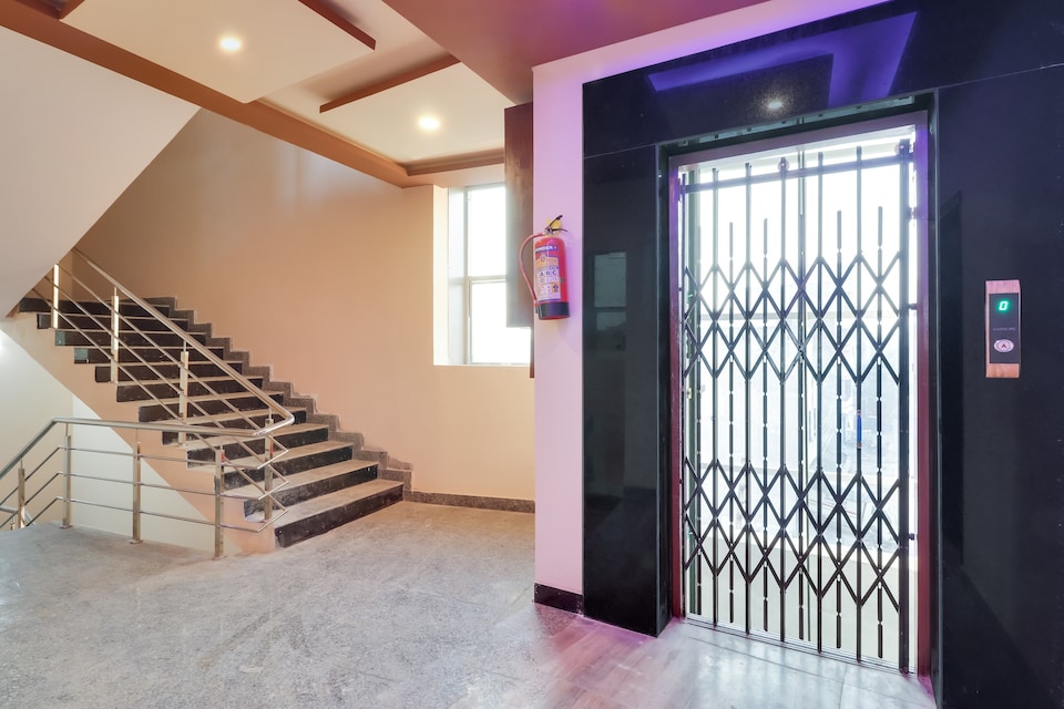 Hotel O Shree Karuna, Airport Lucknow, Lucknow