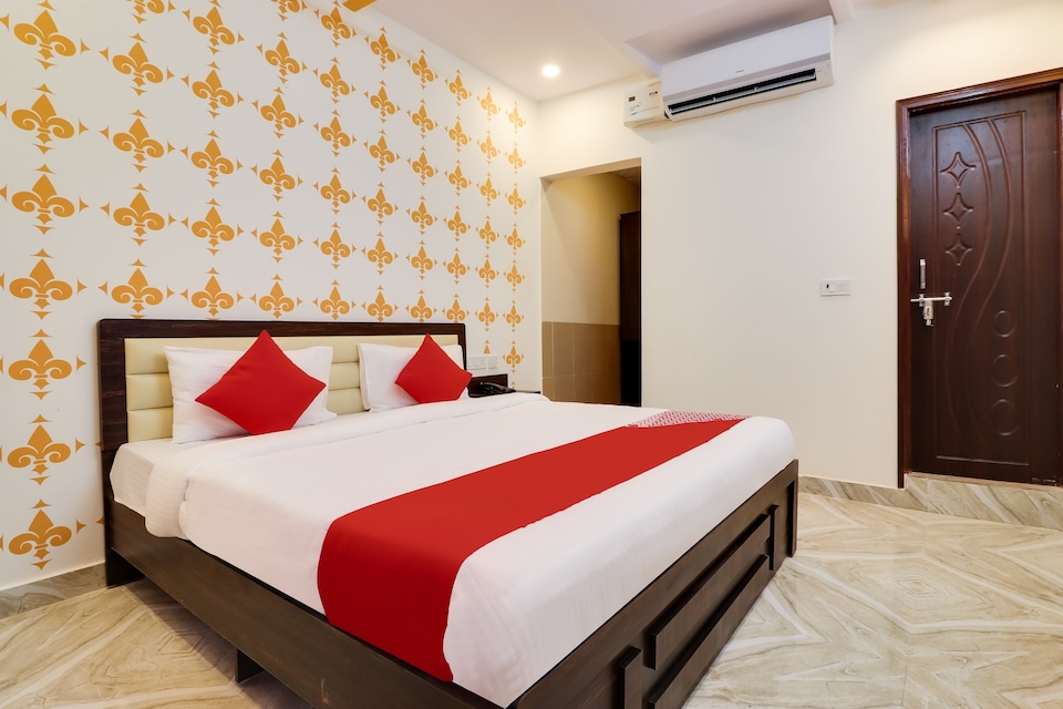 Hotel O Shree Karuna, Airport Lucknow, Lucknow