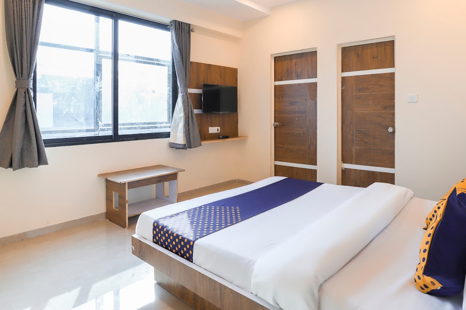 SPOT ON 67579 Hotel Sky, SP Ring Road Nikol-Odhav, Ahmedabad