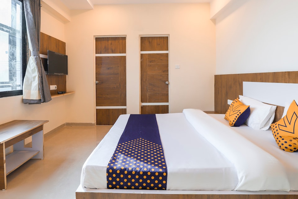 SPOT ON 67579 Hotel Sky, SP Ring Road Nikol-Odhav, Ahmedabad