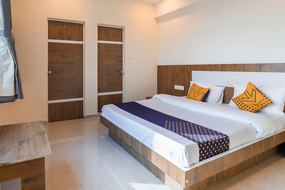 SPOT ON 67579 Hotel Sky, SP Ring Road Nikol-Odhav, Ahmedabad