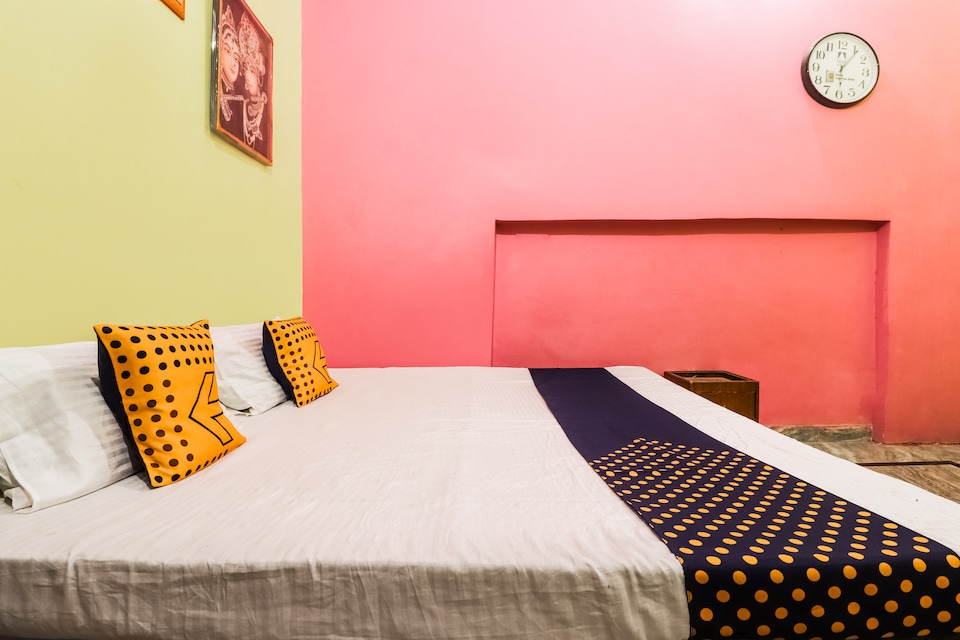 OYO 67585 Maharani Guest House, Ayodhya, Ayodhya