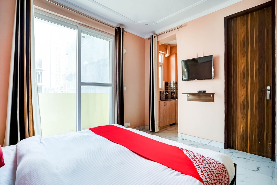 OYO 67596 Lotus, Golf Course Road, Gurgaon