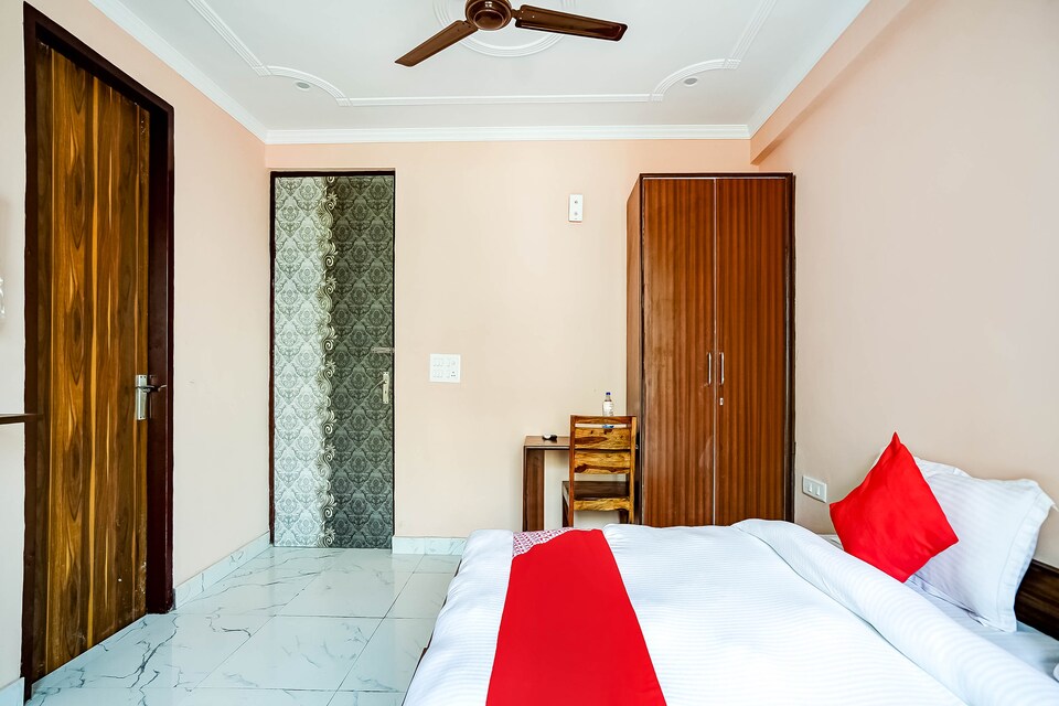 OYO 67596 Lotus, Golf Course Road, Gurgaon