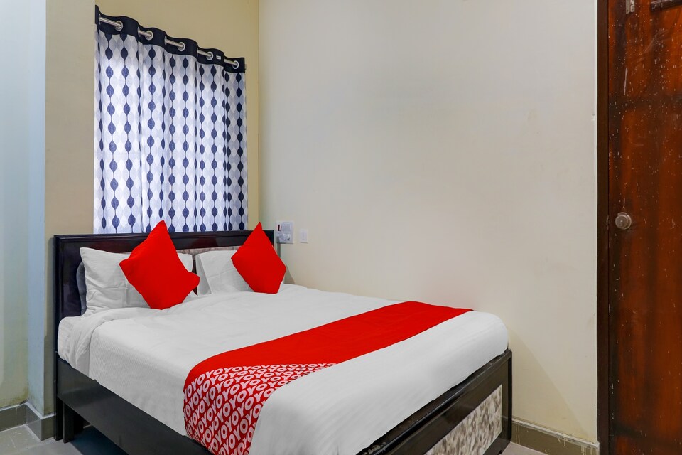 OYO 67601 Srinivasa Residency, LB Nagar-Ramoji, Hyderabad