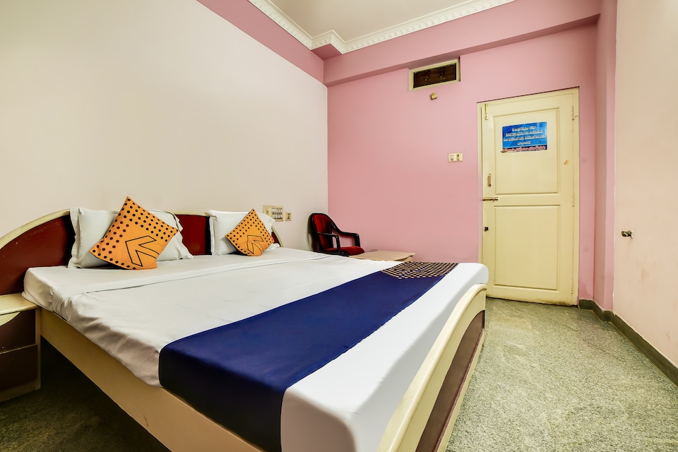 SPOT ON 67608 Sri Narasimha Lodge, Madanapalle, Chittoor