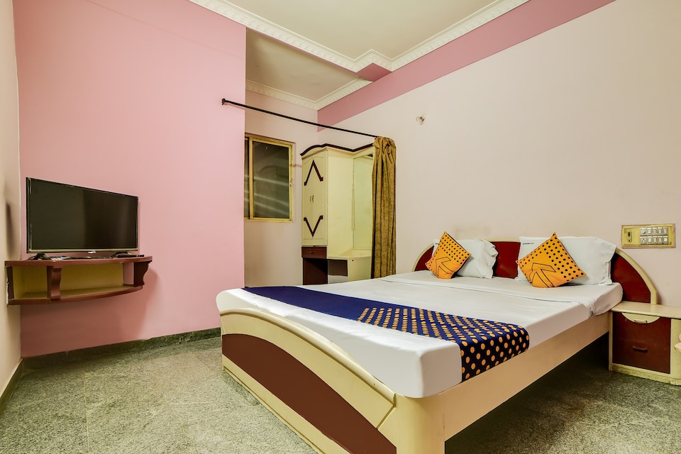 SPOT ON 67608 Sri Narasimha Lodge, Madanapalle, Chittoor