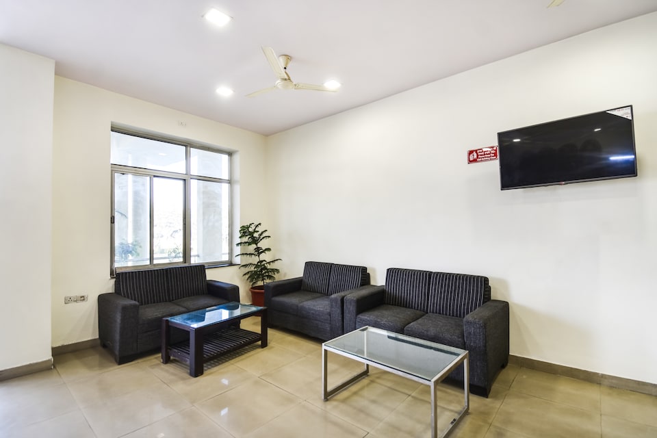 OYO Vishwakarma Recreation Club, Sikar Road Jaipur, Jaipur