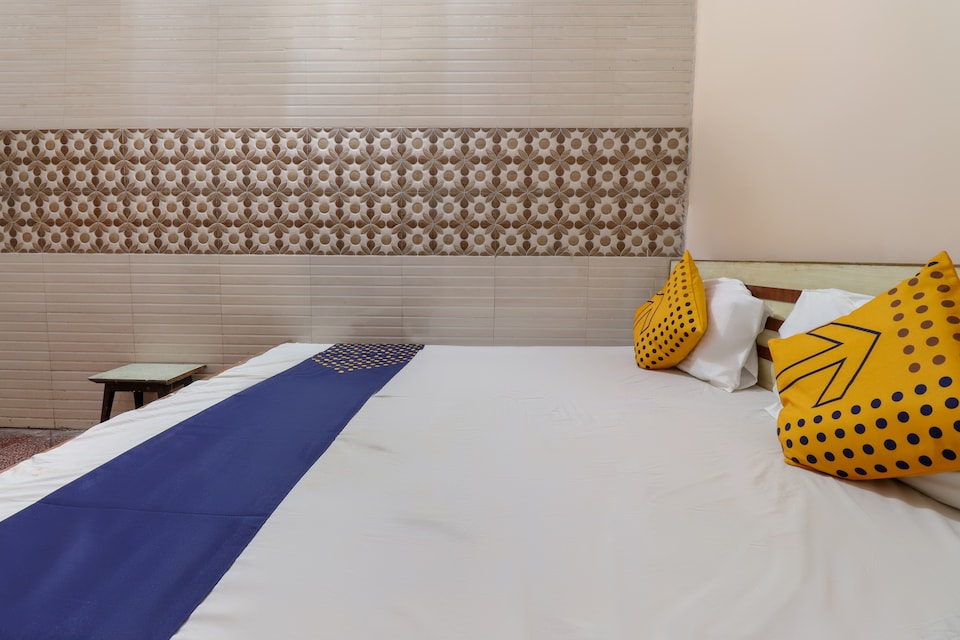 SPOT ON 67619 Homestay, Corporate Complex, Agra