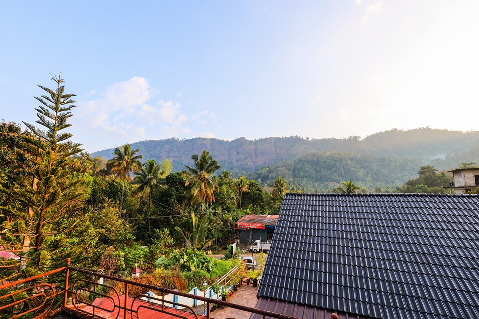 OYO Home 67625 Mountain Point , Adimali Munnar, Munnar