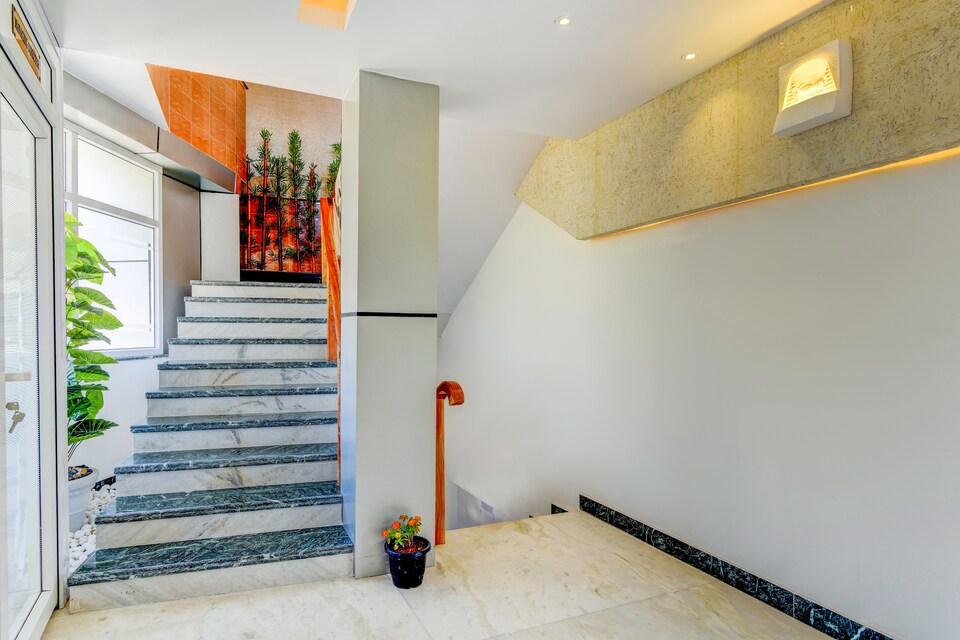 Capital O 67667 Hotel V, Port Blair, Port-Blair