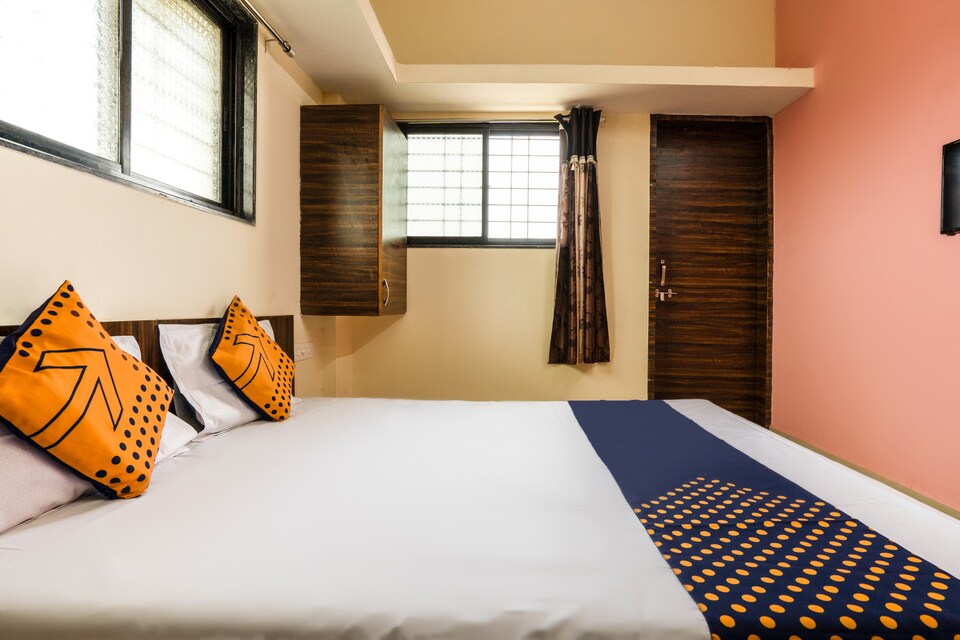 SPOT ON 67671 Khushi Lodging, Hadapsar Pune, Pune