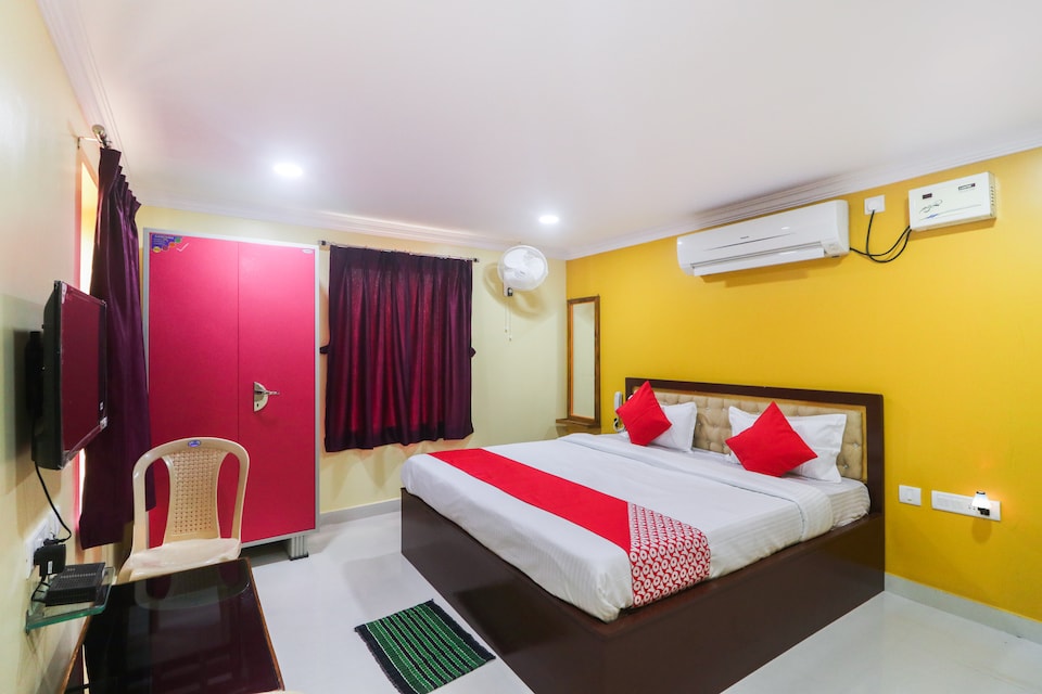 OYO Devi Residency, Railway Station Bhubneshwar, Bhubaneswar