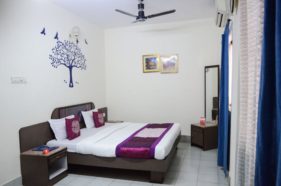 OYO 5557 Kalyani Nagar, Kalyani Nagar Pune, Pune