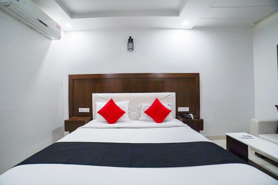 Hotel O Prem Ratna, Dehradun Railway Station, Dehradun