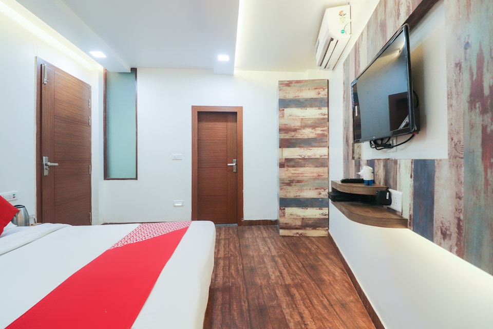 Capital O 67700 Mars, Taj Ganj Agra, Agra