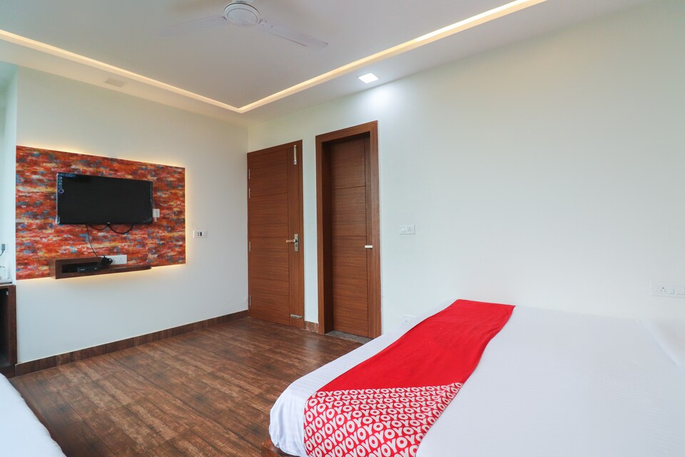 Capital O 67700 Mars, Taj Ganj Agra, Agra