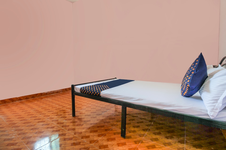 SPOT ON 67701 Hotel Rajwada, Wagholi Pune, Pune